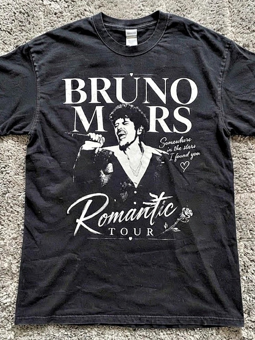 Bruno Mars Romantic Tour Concert Music Pop Singer Vintage Black T-Shirt
